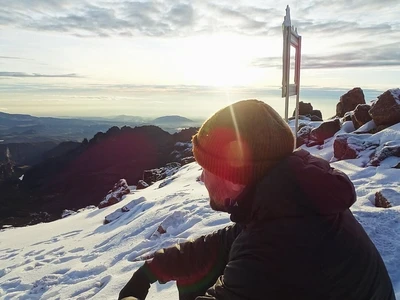 Chogoria Sirimon Mount Kenya tour