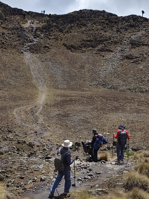 6 Days Burguret Chogoria Transverse — the Chogoria Route on Mount Kenya, on the trail.