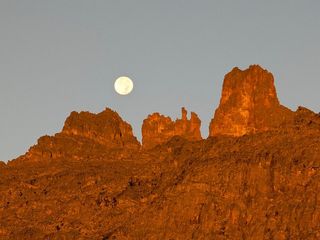 Mount Kenya technical climb 7 days image 1