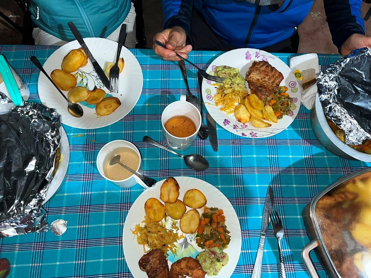 Lunch on Mount Kenya tour