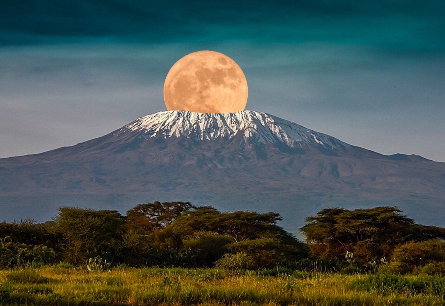 Climb Mount Kenya in 5 days Via the Chogoria-Sirimon Route